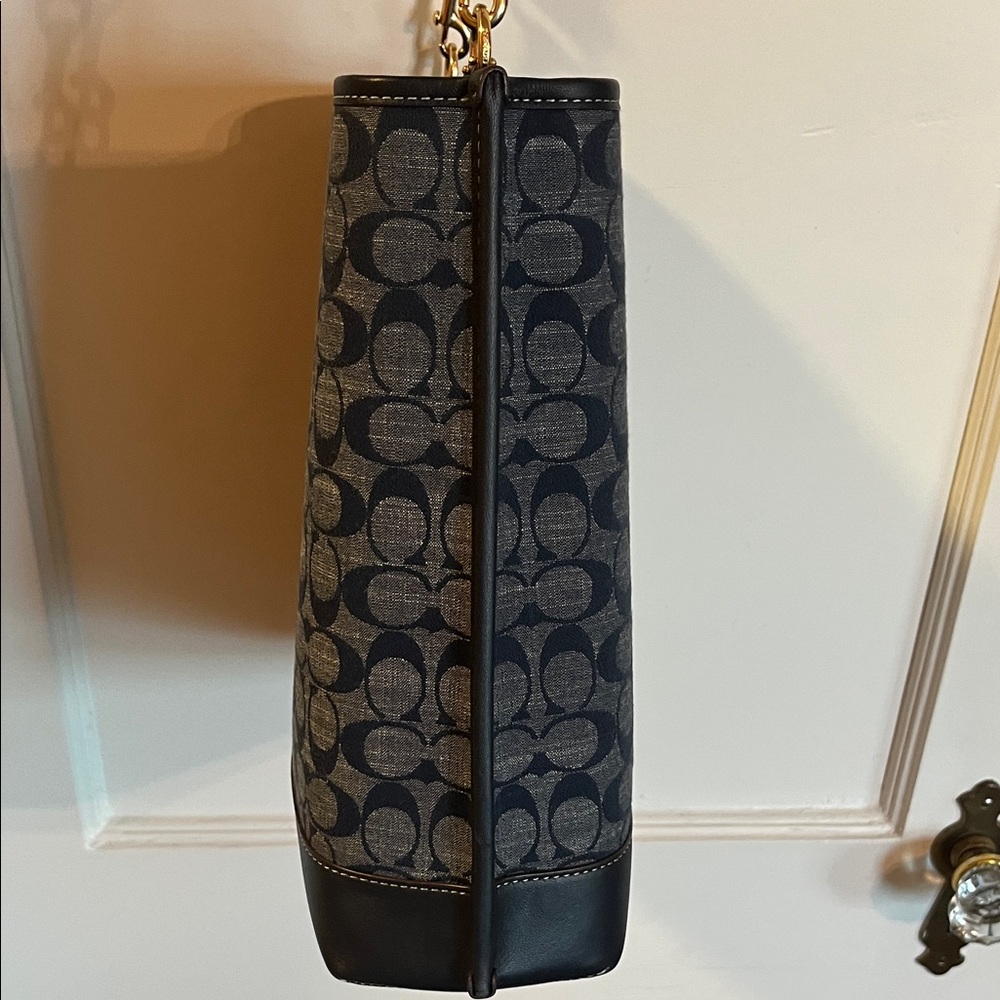 NWOT Coach Molly Bucket Crossbody Bag in Denim Signature Fabric - Picture 6 of 12